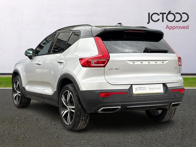 VOLVO XC40 Photo 3