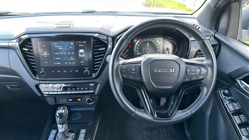 Isuzu D-MAX Photo autoimg-2d2d1f87f9cc2b0e168929f47b53bdd6ed3b4200.jpg