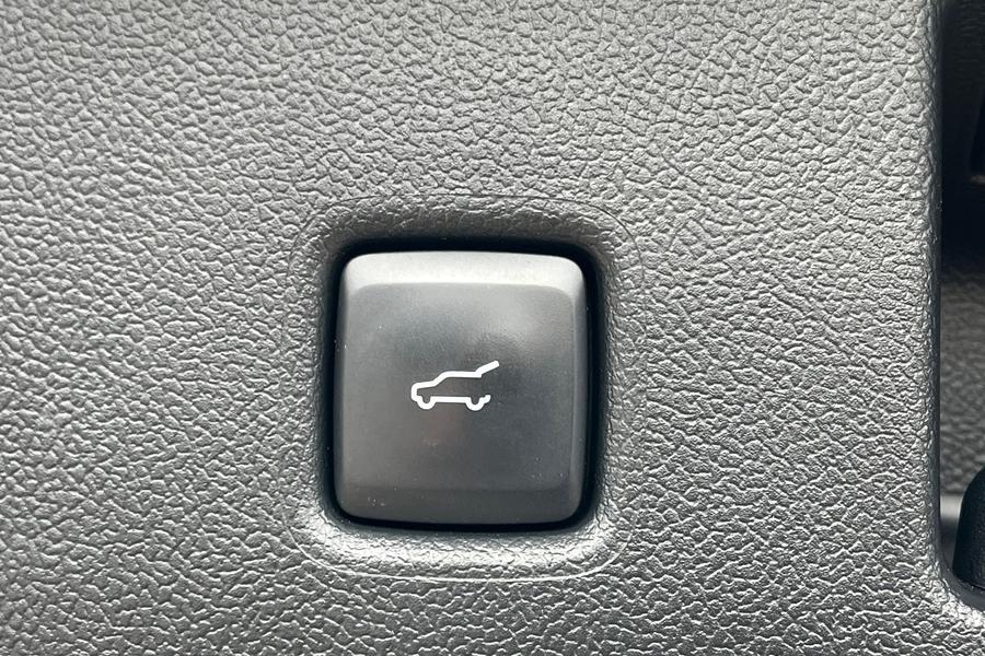 Ford KUGA Photo autoimg-2d338de61466a5f77236d9fc0e4cac135aee51b3.jpg
