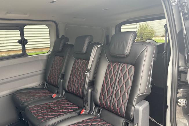 VOLKSWAGEN Transporter Photo 9