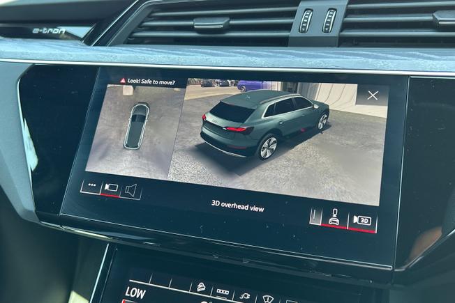 Audi e-tron S Photo 56