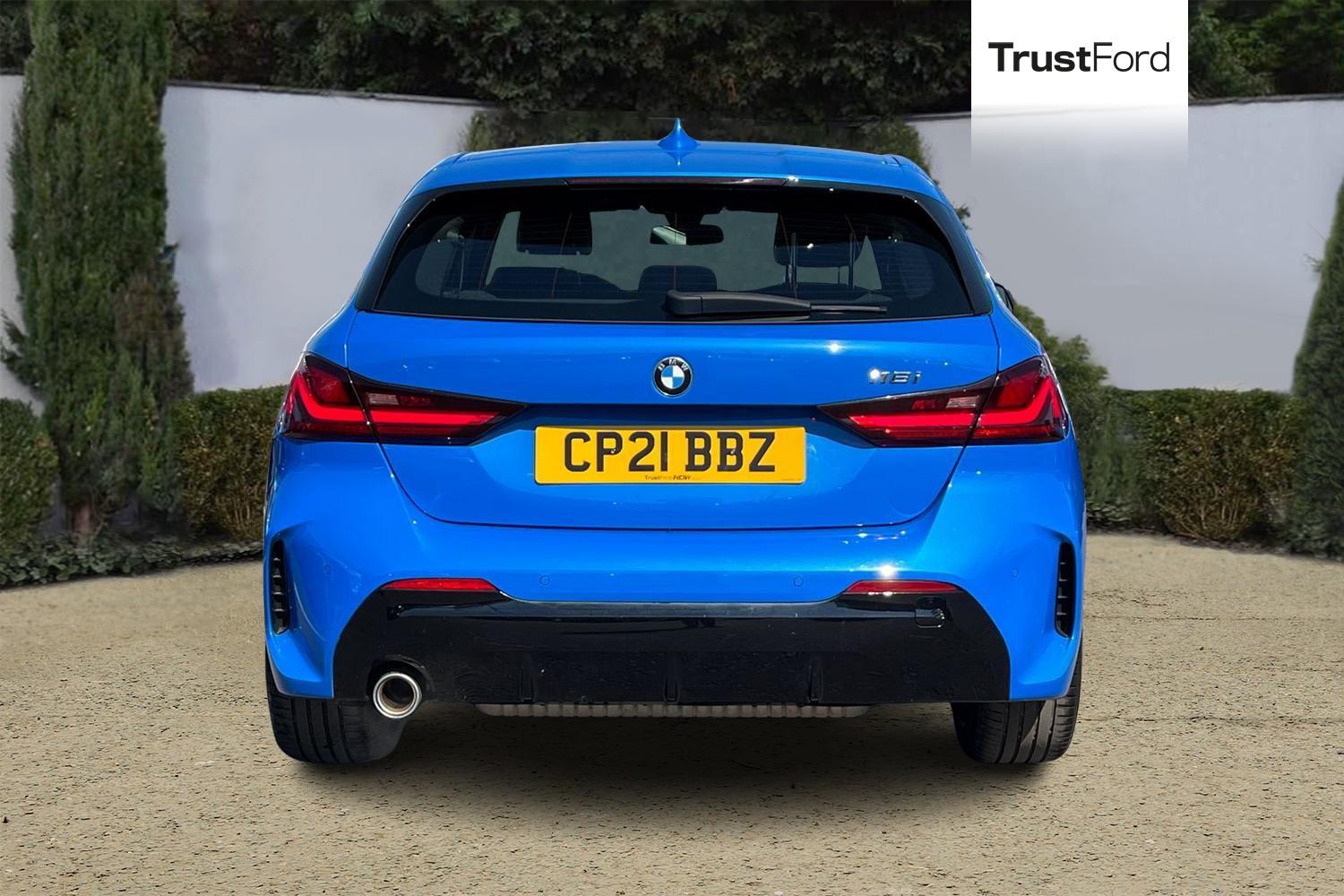 BMW 1 Series Photo 6