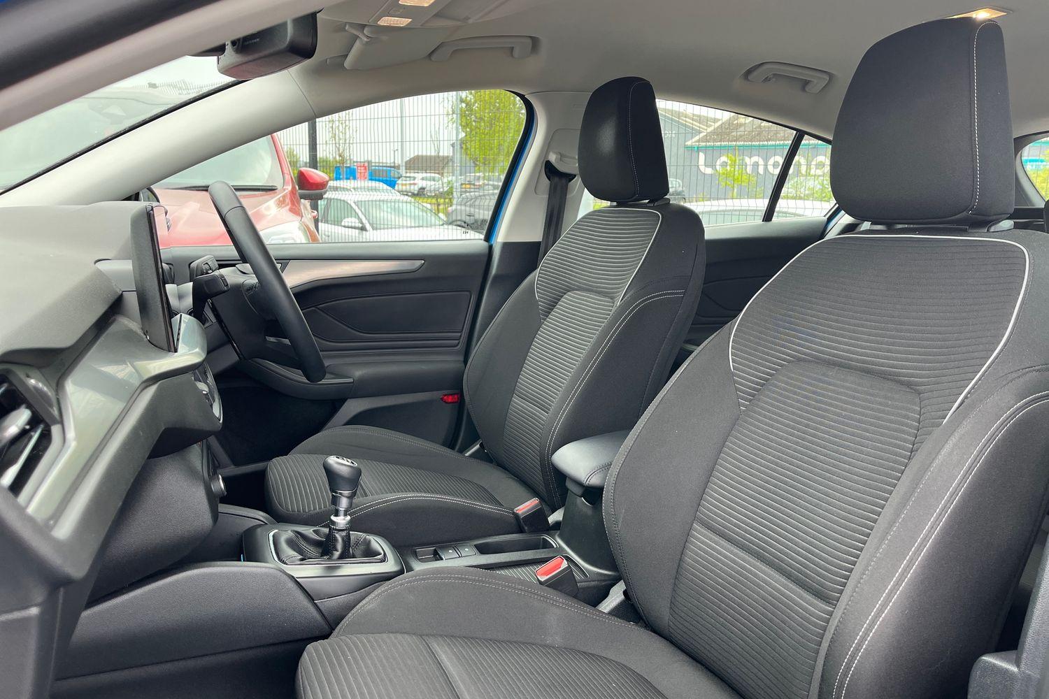 Ford Focus Photo 18