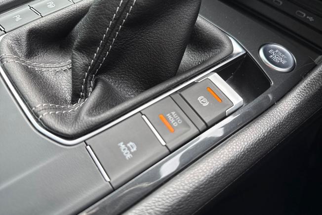 VOLKSWAGEN Tiguan Photo 37