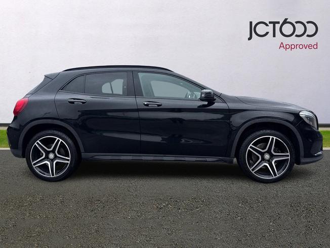 MERCEDES-BENZ Gla Photo 4