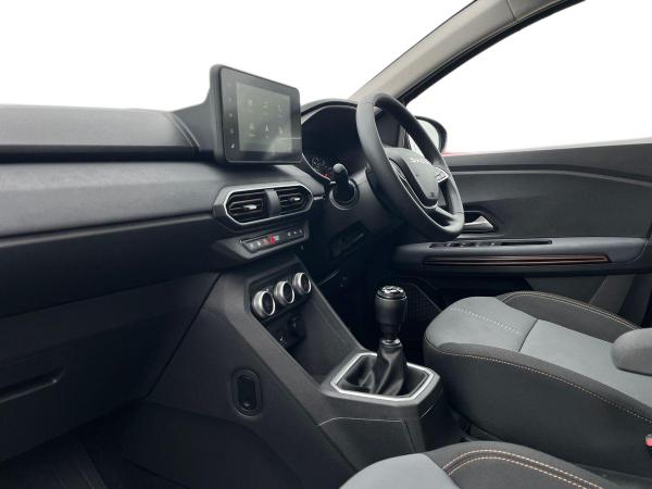 Dacia Jogger Photo autoimg-2d3b16a0c52eac24556fbd1ddaed975249bd8aac.jpg