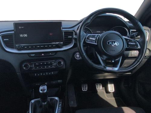 Kia CEED Photo autoimg-2d3bb762987a461cd449b99190a17a77d0d54675.jpg