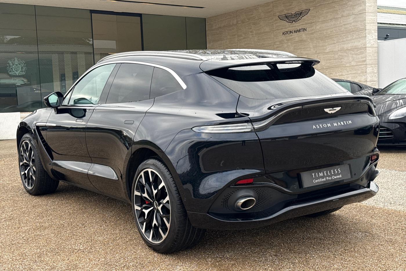 Aston Martin DBX 2020