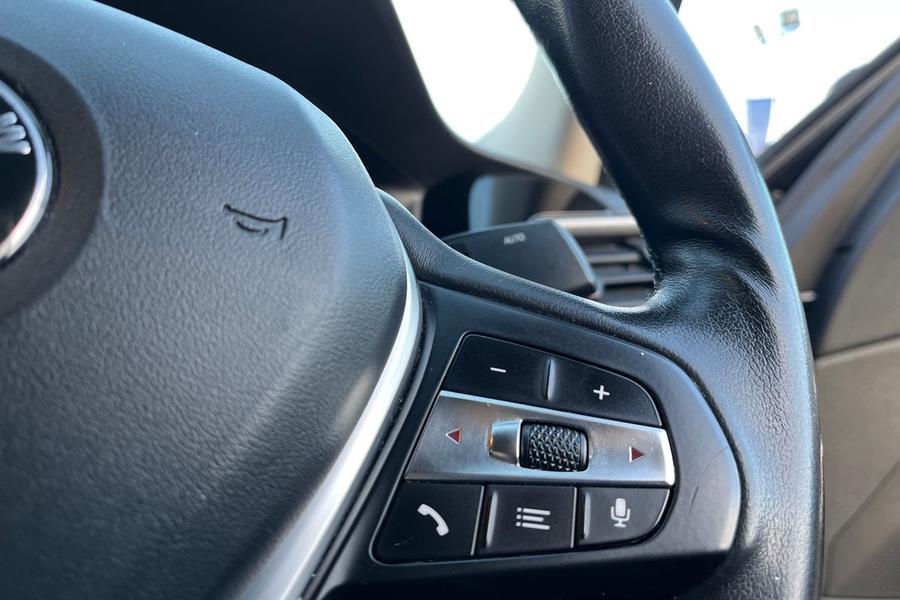 BMW 3 SERIES Photo autoimg-2d477bf9fc1e0c19be4eebbca76108fc498d15c6.jpg