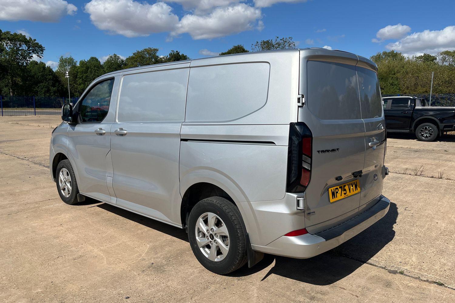 Ford TRANSIT CUSTOM Photo 27