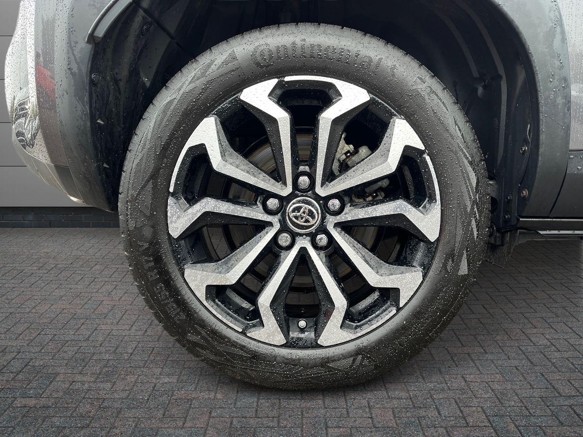 Toyota Yaris Cross Photo 8