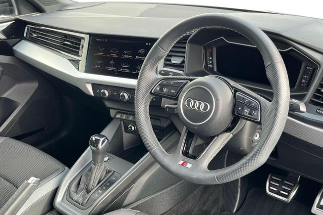AUDI A1 Photo 6