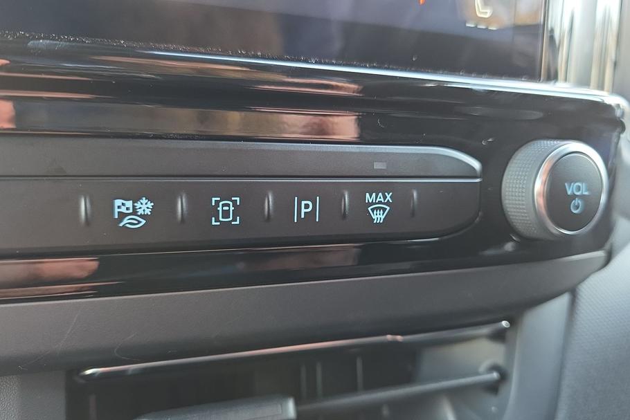 Used Ford E-TOURNEO CUSTOM WR75NLT 35