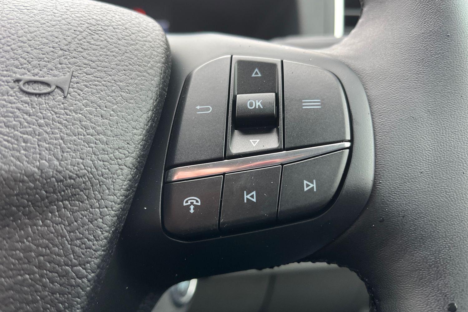 Ford E-TRANSIT Photo 30