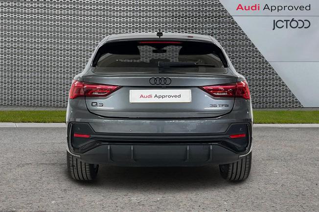 AUDI Q3 Photo 7