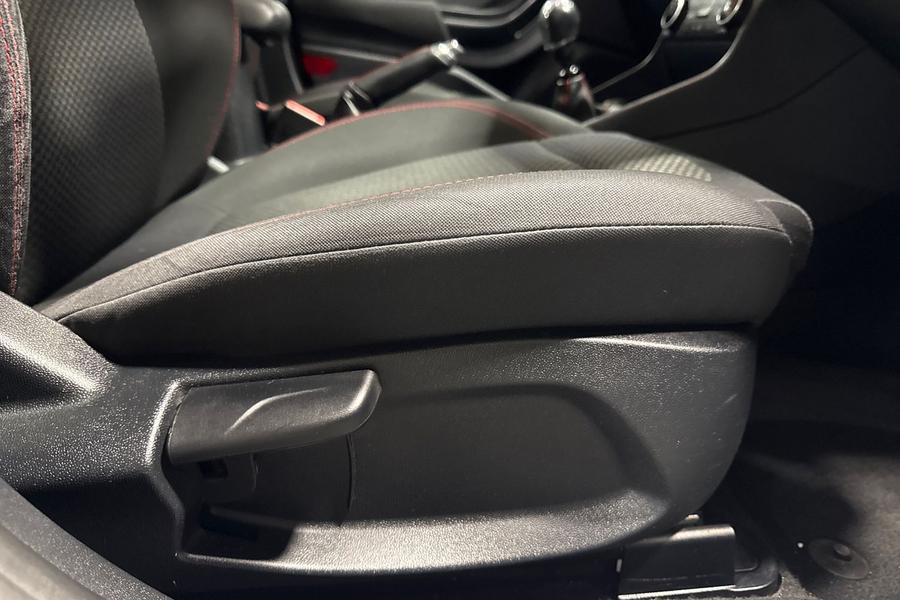 Ford FIESTA Photo autoimg-2d5723038279bf4e47c01834e35165d325b47f13.jpg