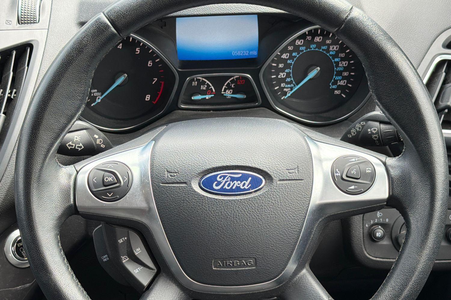 Ford KUGA Photo 11