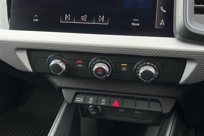 Audi A1 Photo 28