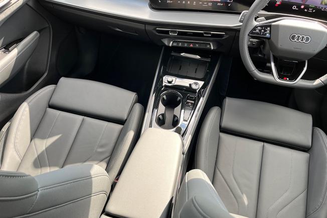 AUDI Q3 Photo 50