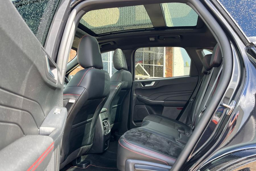Ford KUGA Photo autoimg-2d62ca0ec13bc5fbf985c84b2b489384ef3996a0.jpg