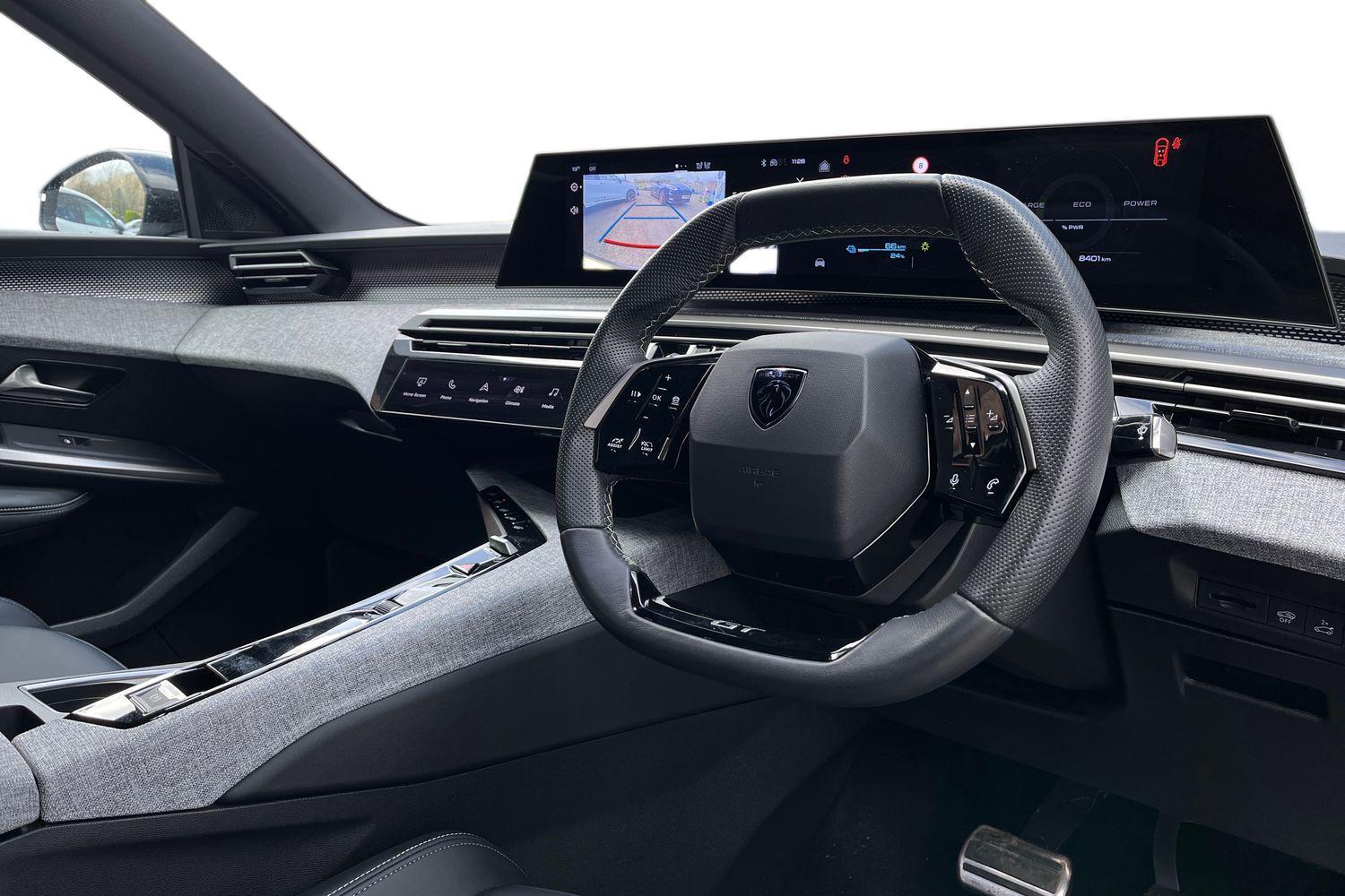 Peugeot E-3008 Photo 8