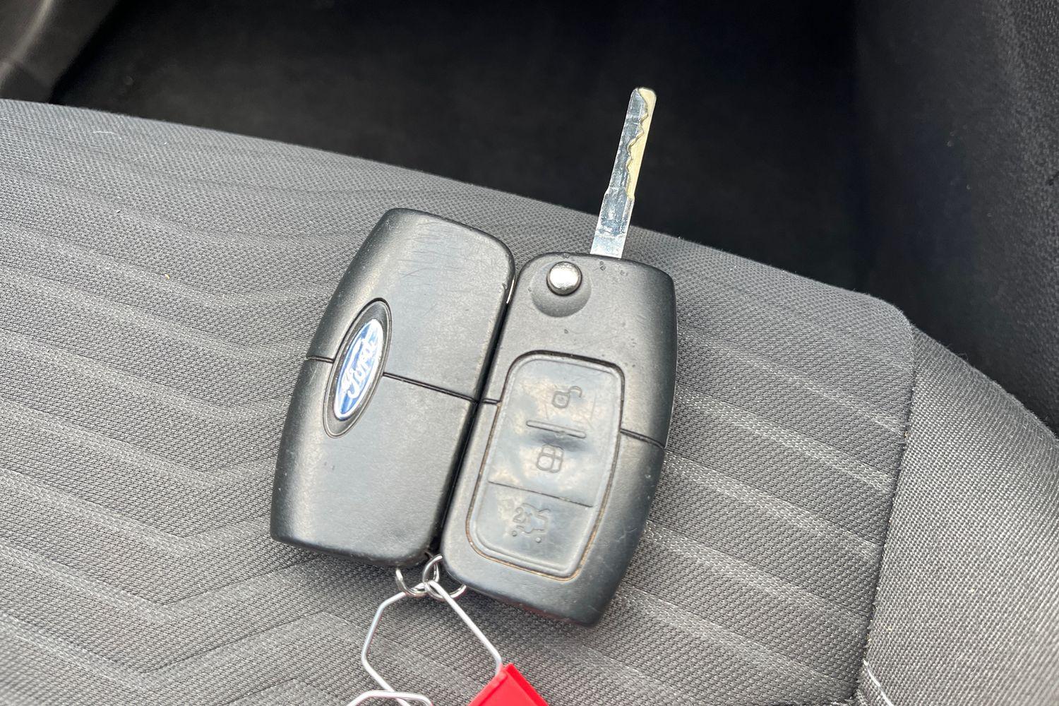 Ford FIESTA Photo 21
