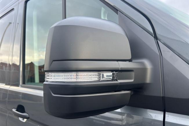 VOLKSWAGEN Crafter Photo 20