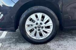 VOLKSWAGEN Multivan Photo 5