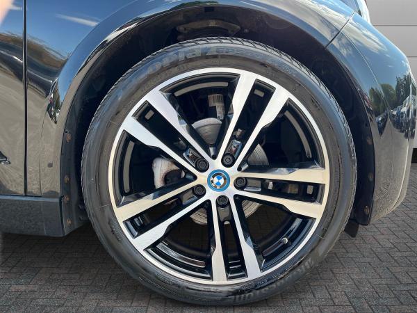 BMW i3 Photo autoimg-2d6c02888317cb4a656900f0848b69637d986552.jpg