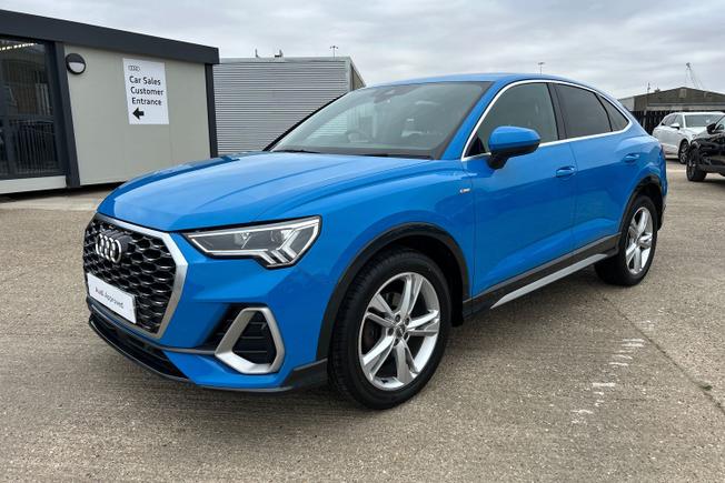 Audi Q3 Photo 22