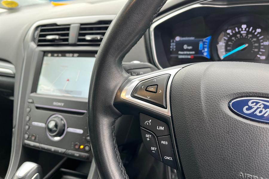 Ford MONDEO Photo autoimg-2d74c2f13ba43d3c76077d9da2708c7c4d858e97.jpg