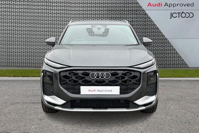 AUDI Q3 Photo 8