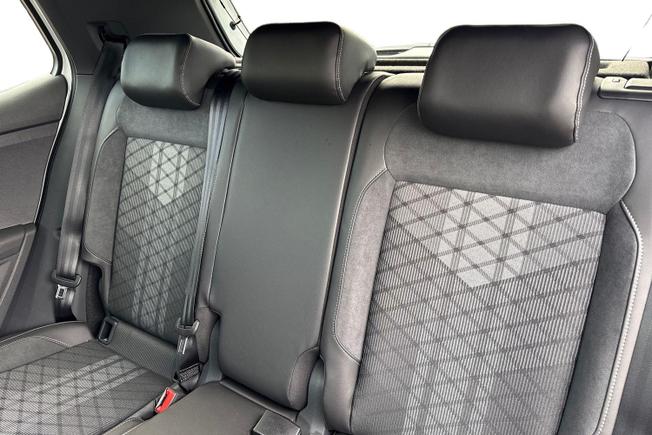 VOLKSWAGEN T-Cross Photo 9