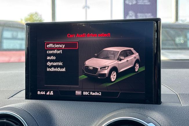 AUDI Q2 Photo 32