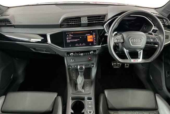 AUDI RS Q3 Photo 10