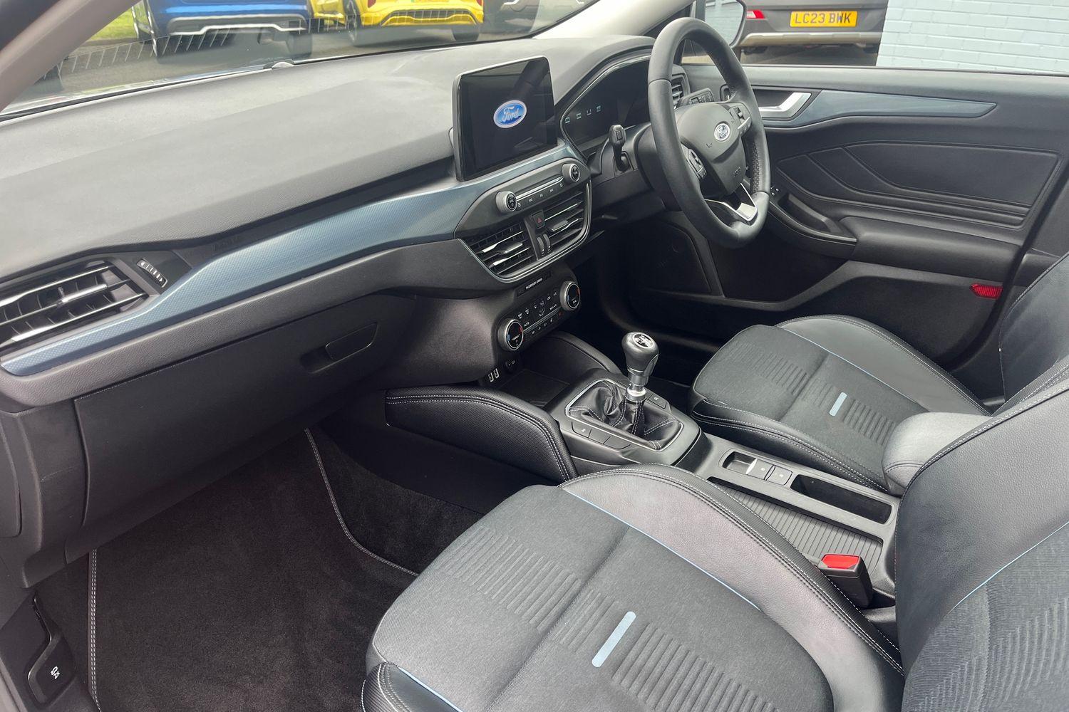 Ford FOCUS Photo 17