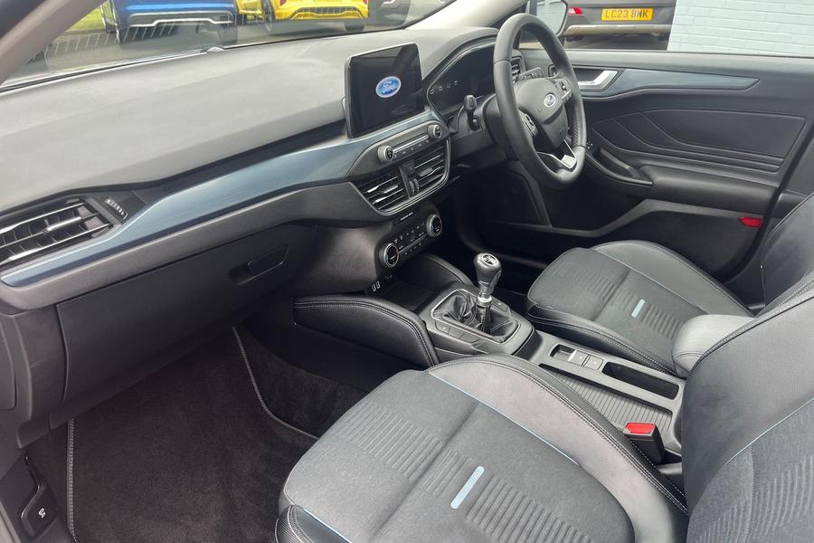 Ford FOCUS Photo autoimg-2d7b9a09003fed2231a29001bedaa05c8ed933ef.jpg