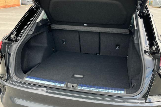 AUDI Q3 Photo 12