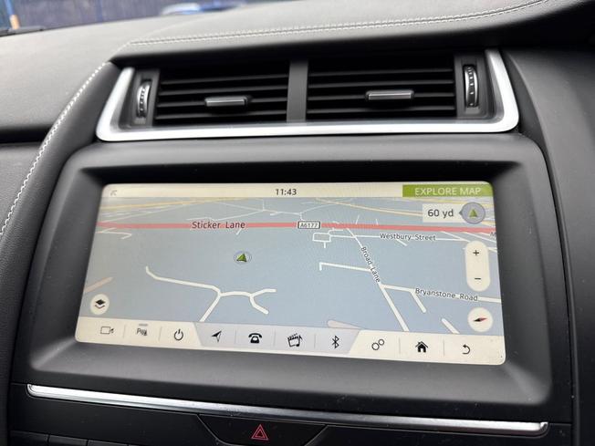 JAGUAR E-Pace Photo 37