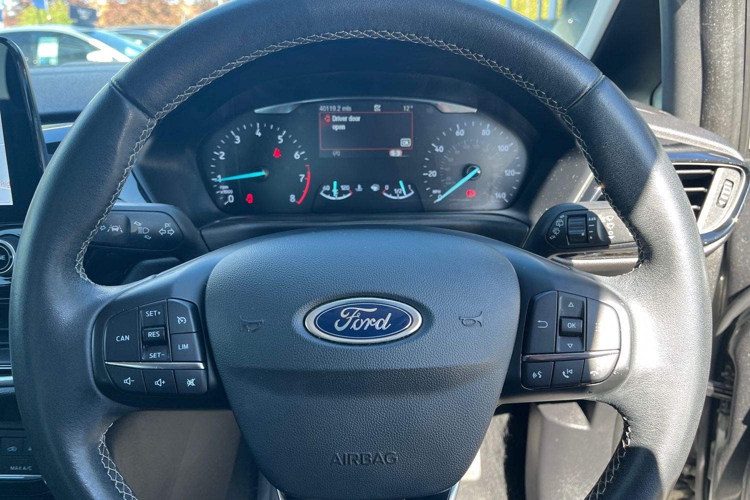 Ford Fiesta Photo 11