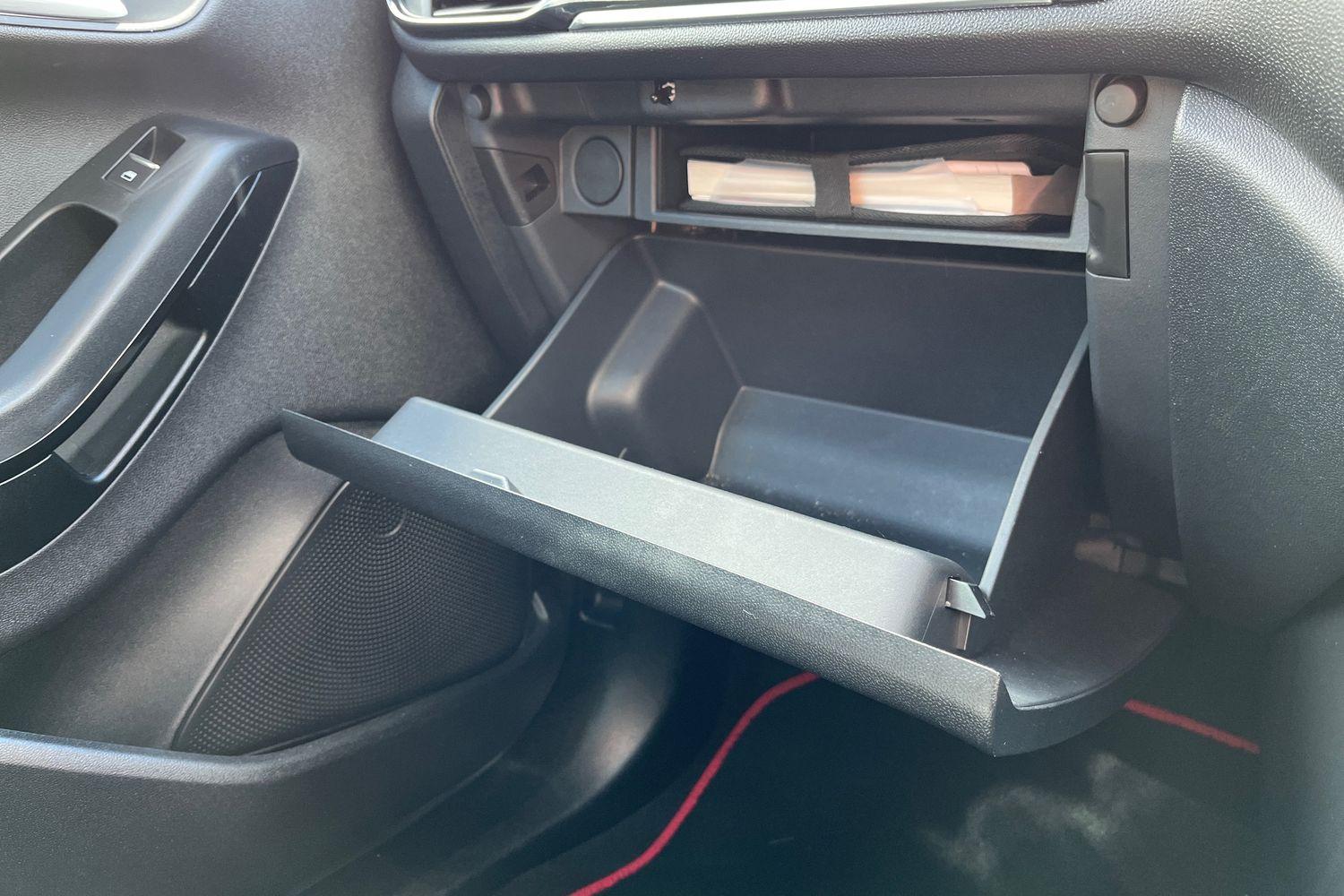 Ford FIESTA Photo 31