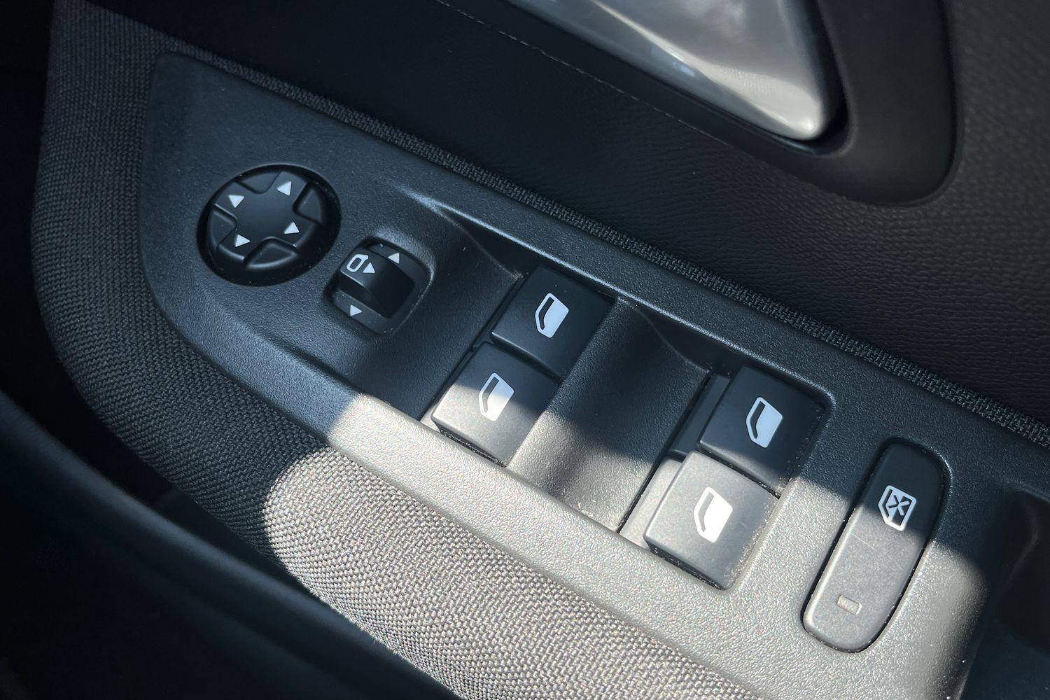 Peugeot 208 Photo 15