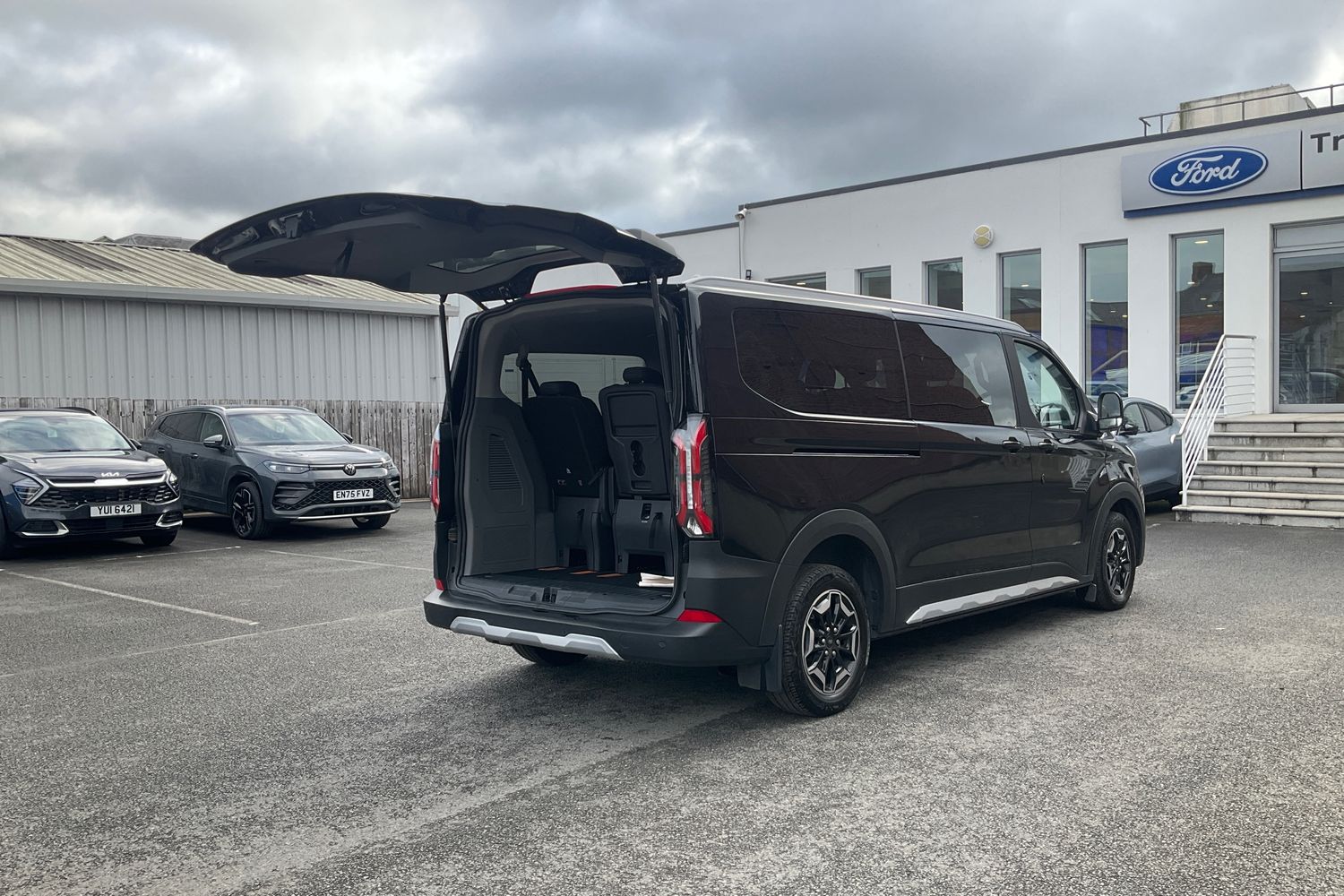 Ford Tourneo Custom Photo 6