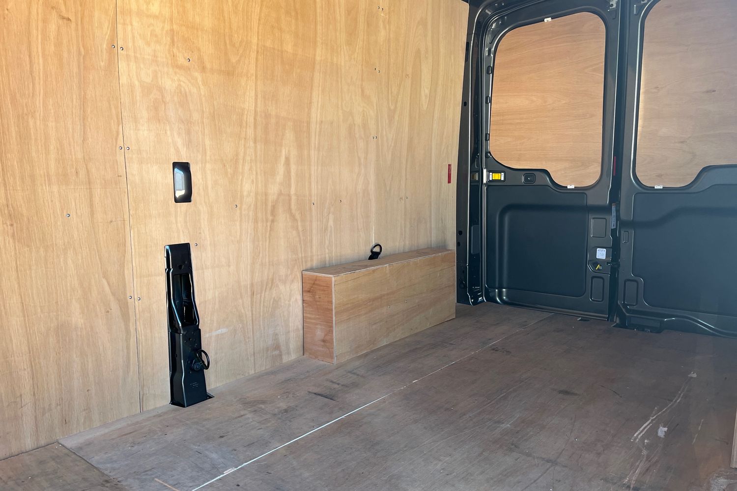 Ford TRANSIT Photo 3