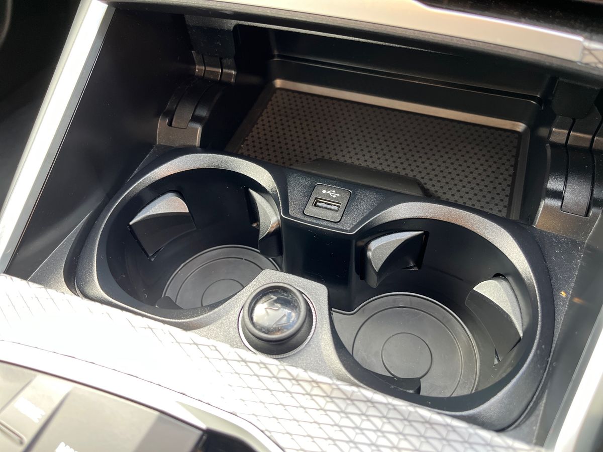 BMW 3 Series Photo 39
