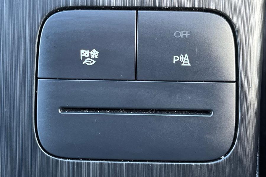Ford KUGA Photo autoimg-2d8ee2a1ec75e6c32dc9b42f30a9b413496ec55f.jpg