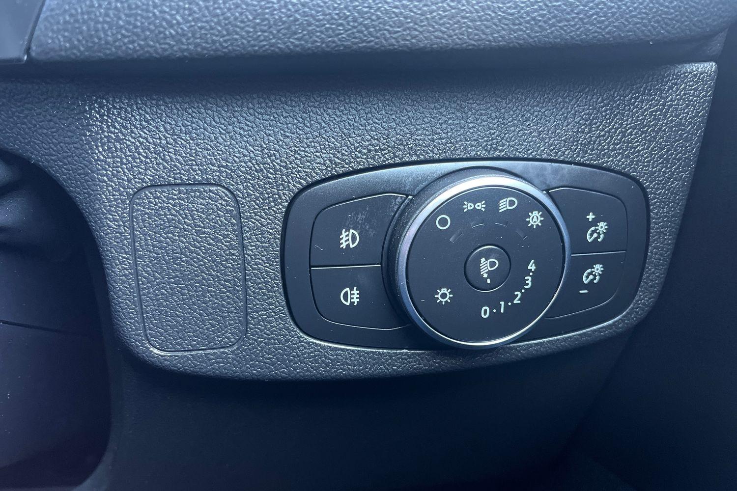 Ford FOCUS Photo 26