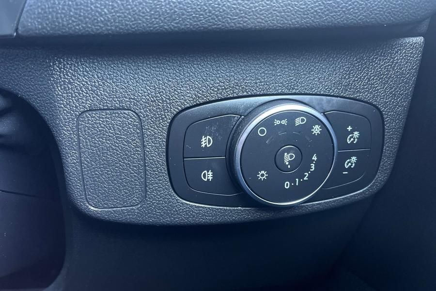 Ford FOCUS Photo autoimg-2d9122175c14ff64452cce98128e44fef1db5476.jpg