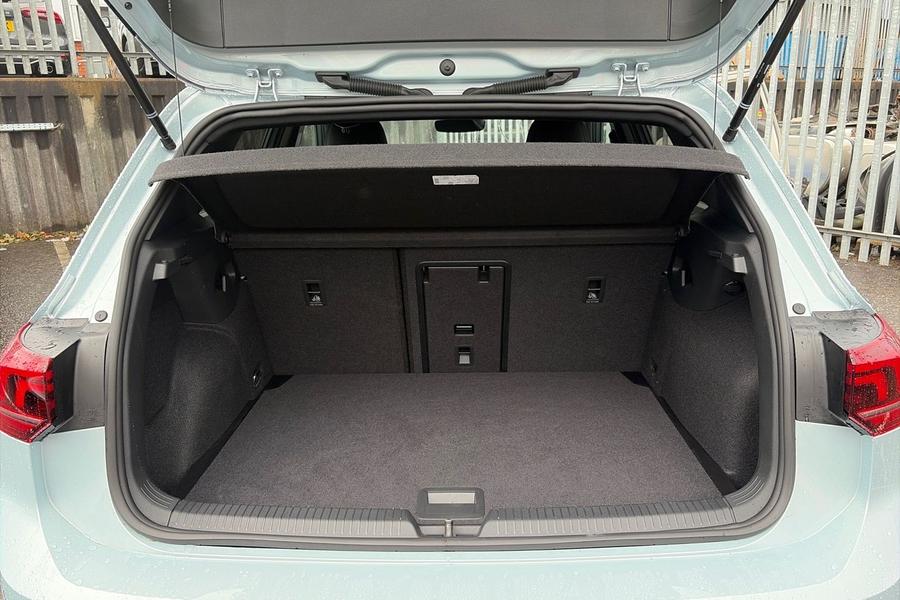 Volkswagen GOLF Photo autoimg-2d9253e7192cb2dc0b018be5dc1a2d33056ac38d.jpg