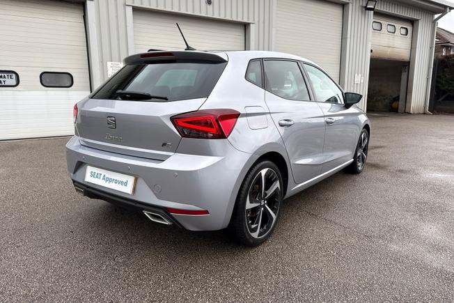 SEAT Ibiza Photo 22
